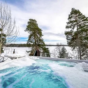 Relaxing Oasis With Jacuzzi - Amazing View & Private Pier , Stockholm Schweden